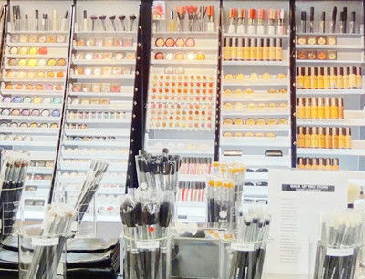 50至100萬元美容創(chuàng)業(yè)加盟品牌 找50至100萬元美容好項(xiàng)目上中國(guó)加盟網(wǎng)